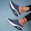 Breathable navy blue mesh clogs for women with air cushion sole and elastic strap - 36 / Dark Blue