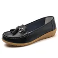 Klassische schwarze Leder-Loafer für Damen mit Quastenverzierung und weicher Keilsohle - 35 / Schwarz