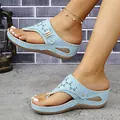 Elegantes sandalias de cuña azul claro con diseño retro calado y suela de plataforma - 36 / Azul cielo