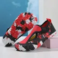 Chaussures aquatiques antidérapantes avec motif camouflage rouge et noir pour plage - 25 / Rouge