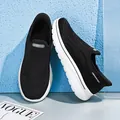 Chaussures de marche confortables en maille respirante noire avec semelle blanche épaisse - 39 / Style Homme / Noir