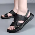 Sandales en cuir noir de qualité pour hommes avec semelle souple antidérapante et bride - 38 / Bout Ouvert Classique (77337) / Noir