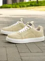 Sneakers minimaliste in ecopelle beige con spessa suola bianca per uso quotidiano - 36 / Beige