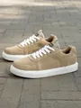 Sneaker casual classiche color kaki con suola bianca spessa e finitura in pelle - 36 / Cachi