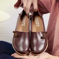 Dunkelrotbraune Loafer aus echtem Leder mit Zierschleife und gestepptem Zehenbereich - 35 / Kaffeebraun