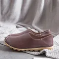 Comfortabele bruine leren loafers voor dames met zachte flexibele en platte zolen - koffiekleur