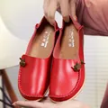 Bequeme rote Damen-Slipper aus echtem Leder mit Schleifendetail und weicher Sohle - 35 / Rot