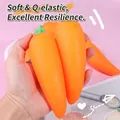 Primo piano di un giocattolo antistress in TPR a forma di carota per alleviare la tensione. - Carote Simulate / Arancione