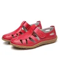 Retro-Sandalen für Damen aus rotem Echtleder mit Cut-out-Design und weicher Sohle - 35 / Rot