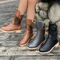 Stijlvolle dameslaarzen met klinknagels in bruin, grijs en zwart voor herfst en winter. - 35 / Zwart