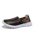 Scarpe slip-on elasticizzate intrecciate arcobaleno con suole bianche flessibili - 38 / Mimetico Nero Multicolore