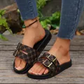 Detailaufnahme von braunen Vintage-Sandalen mit verstellbaren Doppelschnallen - 36 / Kaffeebraun