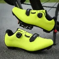 Neongelbe Rennradschuhe mit praktischem Drehverschluss und Klettverschluss. - 39 / Rennrad-Klickpedale (QX2001-2) / Fluoreszierendes Grün