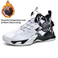 Scarpe da basket alte con calda fodera in pile in design bianco e nero sportivo. - 35 / Bianco Nero Foderato