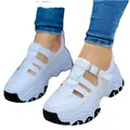 Gedetailleerd overzicht van witte plateau sneakers voor dames met verstelbare gesp - 35 / Wit