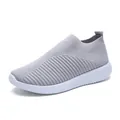 Γυναικεία γκρι πλεκτά παπούτσια slip-on με λευκή σόλα από καουτσούκ - Γκρι