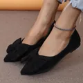 Scarpe basse a punta con grande fiocco nero in un elegante design stile coreano - 36 / Nero