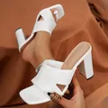 Eleganti sabot in maglia bianca con tacco a blocco, punta quadrata trendy e design aperto - 38 / allacciatura incrociata / Bianco