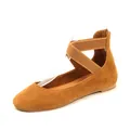 Vista dettagliata delle scarpe basse in camoscio senape con cinturini elastici incrociati - 35 / Marrone