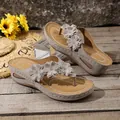 Stylish women's wedge flip-flops with elegant 3D floral applique decorations for summer - Gray