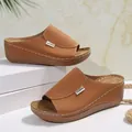 Fashionable brown women's wedge platform slide sandals with a thick comfortable sole - Dark Brown