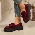 Stylish burgundy patent leather platform loafers with decorative fabric bow detail - 36 / Burgundy