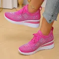 Vista detallada de zapatillas de punto rosa transpirable con pedrería y suela de cuña - 36 / Rosa rojo