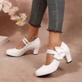 Elegantes zapatos Lolita Mary Jane blancos con tacón alto grueso y detalle de lazo - 35 / Blanco