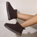 Detalle de botas de nieve de invierno marrón oscuro para mujer con forro de felpa cálida - 38 / Café