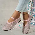 Primer plano de sandalias Mary Jane de malla rosa con diamantes de imitación y hebilla. - 35 / Rosa