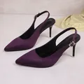Elegante lilafarbene Satin-Slingpumps mit Stiletto-Absatz und glitzernder Schnalle - 36 / Lila
