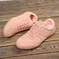 Bequeme rosa Wildleder-Schnürsneaker für Damen im minimalistischen flachen Design - 36 / Rosa