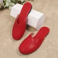 Άνετα κόκκινα flat mules για γυναίκες με στρογγυλή μύτη - 36 / Κόκκινο