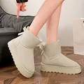 Stilvolle beige Plateaustiefel mit Schleifen-Detail und warmem Plüschfutter für den Winter - 36 / Gebrochenes Weiß