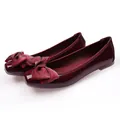 Eleganti ballerine in pelle verniciata bordeaux da donna con grande fiocco rosso - 35 / Borgogna
