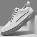 Premium Herren-Freizeitschuhe aus weichem Leder in Weiß mit stylischer grauer Profilsohle - 38 / Modell 2016 / Weiß