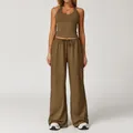 Ensemble de yoga deux pièces vert olive avec haut dos nu et pantalon large confortable - Café