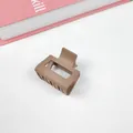 Medium matte coffee brown hair claw clip for elegant half-up hairstyles, minimalist design - Cube Style / Light Coffee