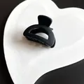 Minimalist matte black hair claw clip for women in medium size with frosted finish - Arc Shape (4cm) / Black