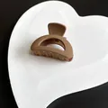 Medium matte milk coffee brown hair claw clip for elegant half-up hairstyles and buns - Arc Shape Style / Light Coffee