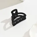 Classic medium black matte hair claw clip with a sleek finish for elegant half-up hairstyles - 4.5cm Arc Style / Black