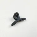 Elegant matte black hair claw clip for medium hair sections in a minimalist design - Long Streamers / 4.50cm / Black