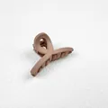 Medium matte hair claw clip in milk coffee color for elegant half-tie hairstyles - Long Streamers / 4.50cm / Light Coffee