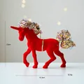 Elegante adorno navideño de unicornio flocado rojo con lentejuelas y medidas marcadas - Unicornio flocado rojo