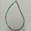 Collana di perle sottile con pietre di cristallo verdi e blu alternate - Stile bohémien blu-verde (16)