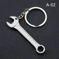 Realistische miniatuur zilveren metalen moersleutel sleutelhanger tool, variant A-02 - Moersleutel (A-02)