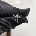 Elegante orecchino a bottone in acciaio al titanio con chiave alata e cuore rosa - Chiave dell'Angelo-Pezzo Singolo (Y176)