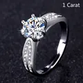 Κομψό μονόπετρο δαχτυλίδι moissanite 1 καρατίου με δέσιμο έξι δοντιών σε ασήμι - Δέκα Καρδιές και Δέκα Βέλη (Γυναικείο) / 1 Καράτι (Με Κουτί Δώρου και Πιστοποιητικό) / Ασημί