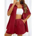Completo casual da donna bordeaux in due pezzi con camicia a maniche corte e pantaloncini - Colore carminio