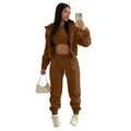 Detalle del conjunto deportivo de 3 piezas para mujer en marrón con capucha - S / Conjuntos / Marrón